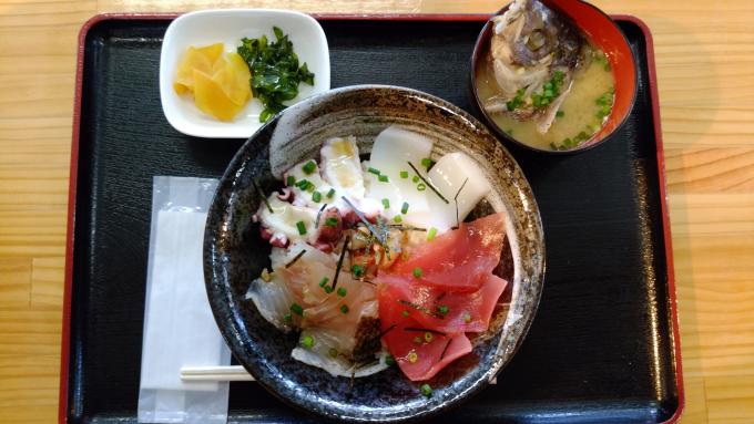 海鮮丼